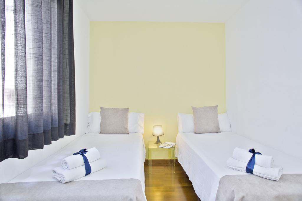 Habitat Apartments Guitart Barcelona Bagian luar foto